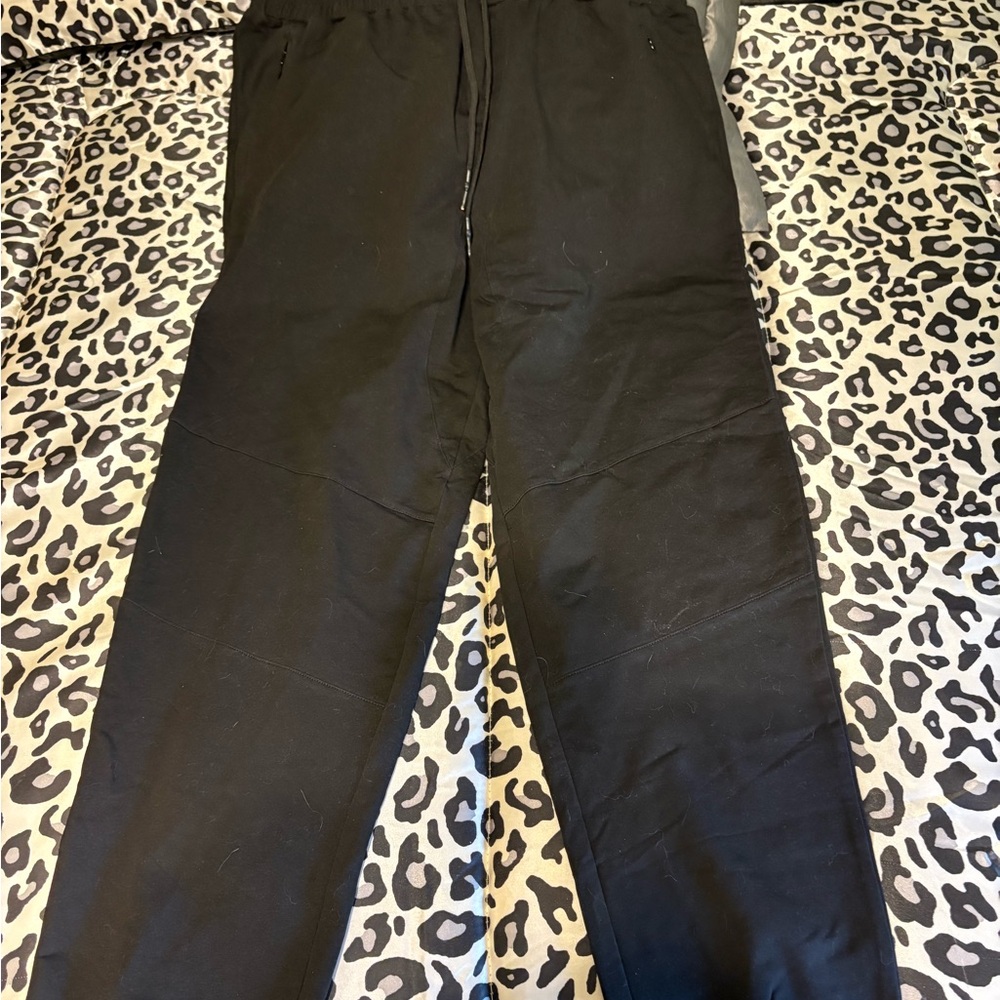 Men's Black Joggers-great for workouts or a comfortable casual look! L/XL new